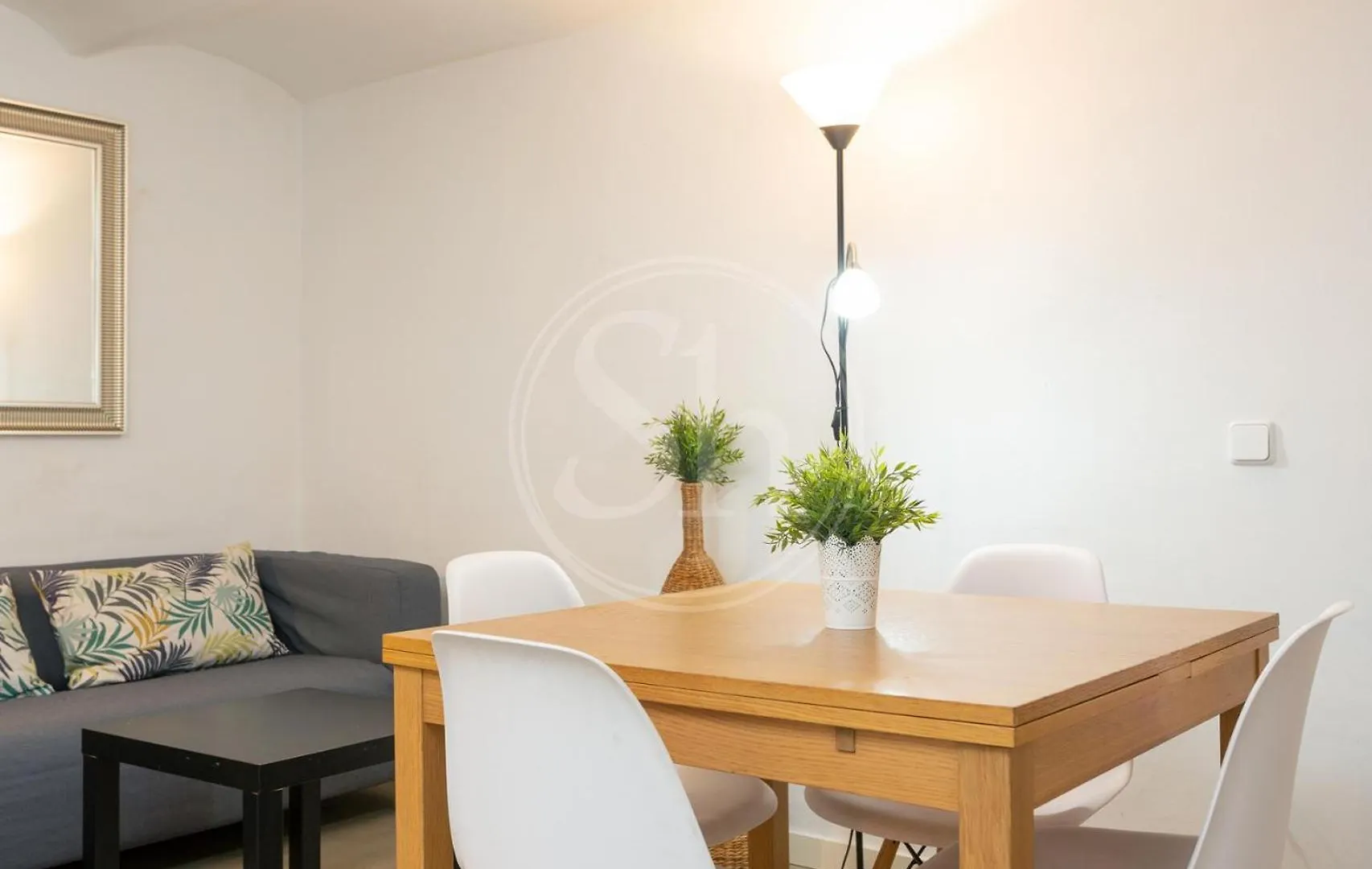 Apartamento En Villarroel Barcelona 0*,  Hiszpania